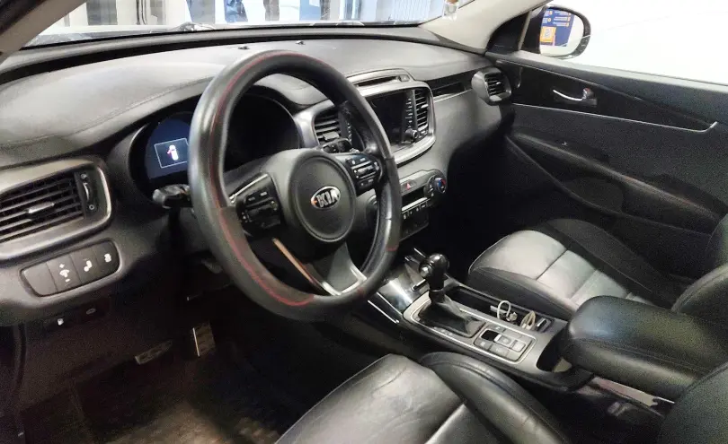 Kia Sorento 2015 года за 10 000 000 тг. в Астана фото 5