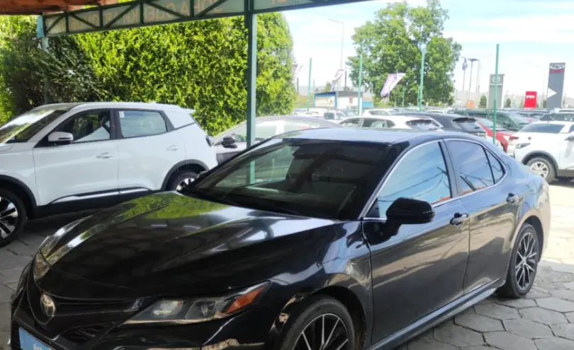 Toyota Camry 2021 года за 8 560 000 тг. в Талдыкорган
