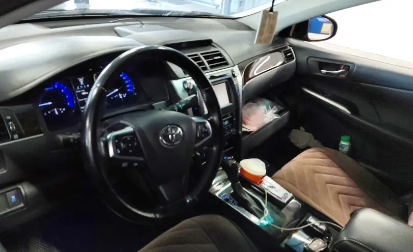 Toyota Camry 2016 года за 11 500 000 тг. в Астана фото 5