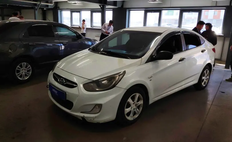 Hyundai Accent 2013 года за 2 600 000 тг. в Астана