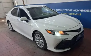 Toyota Camry 2021 года за 14 000 000 тг. в Астана фото 3