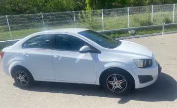 Chevrolet Aveo 2014 года за 2 200 000 тг. в Усть-Каменогорск фото 4