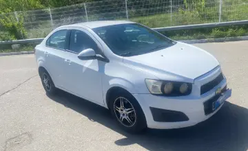 Chevrolet Aveo 2014 года за 2 200 000 тг. в Усть-Каменогорск фото 3