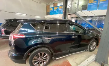 Toyota RAV4 2018 года за 11 000 000 тг. в Астана фото 4