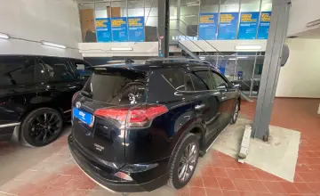 Toyota RAV4 2018 года за 11 000 000 тг. в Астана