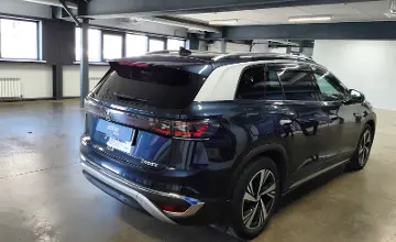 Volkswagen ID.6 2021 года за 13 000 000 тг. в Астана фото 3
