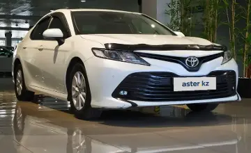 Toyota Camry 2020 года за 9 800 000 тг. в Алматы фото 4