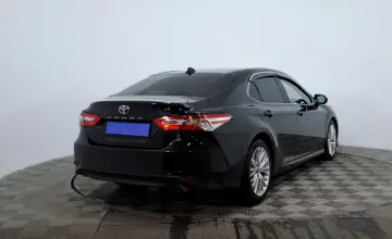 Toyota Camry 2018 года за 8 420 000 тг. в Астана