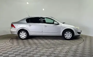 Opel Astra 2011 года за 2 480 000 тг. в Алматы фото 4