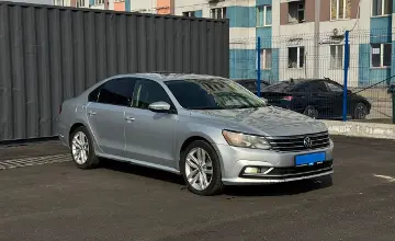 Volkswagen Passat 2018 года за 5 100 000 тг. в Алматы фото 3