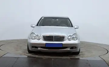Mercedes-Benz C-Класс 2002 года за 1 790 000 тг. в Астана фото 2