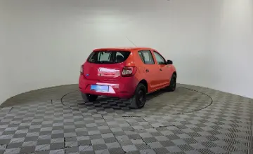 Renault Sandero 2018 года за 2 630 000 тг. в Алматы
