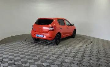 Renault Sandero 2018 года за 2 350 000 тг. в Алматы