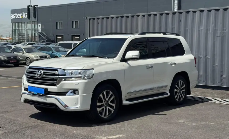 2017 Toyota Land Cruiser