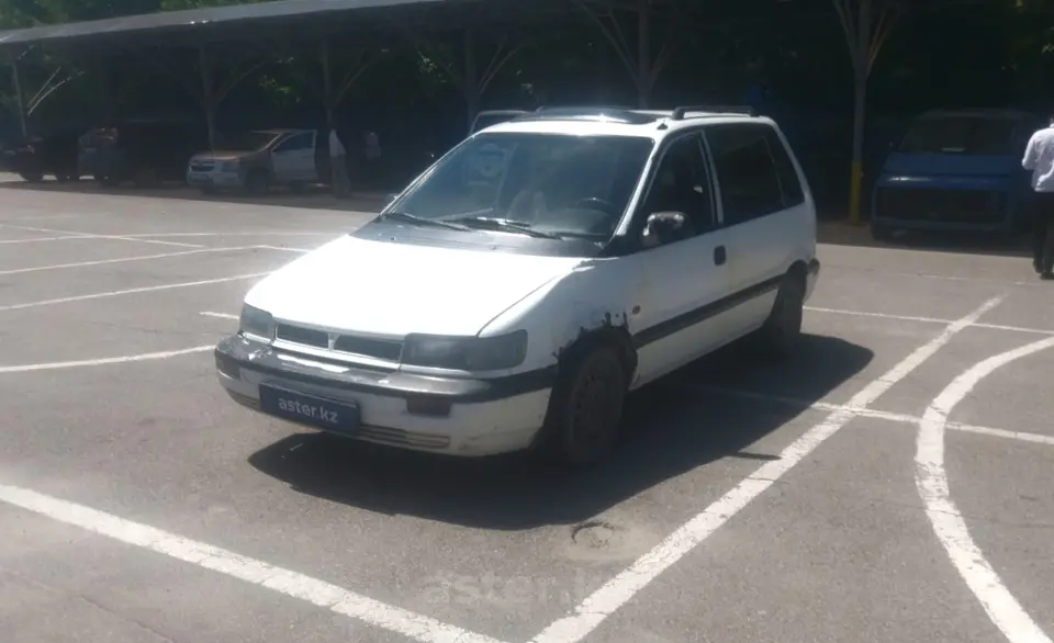 1994 Mitsubishi Space Runner