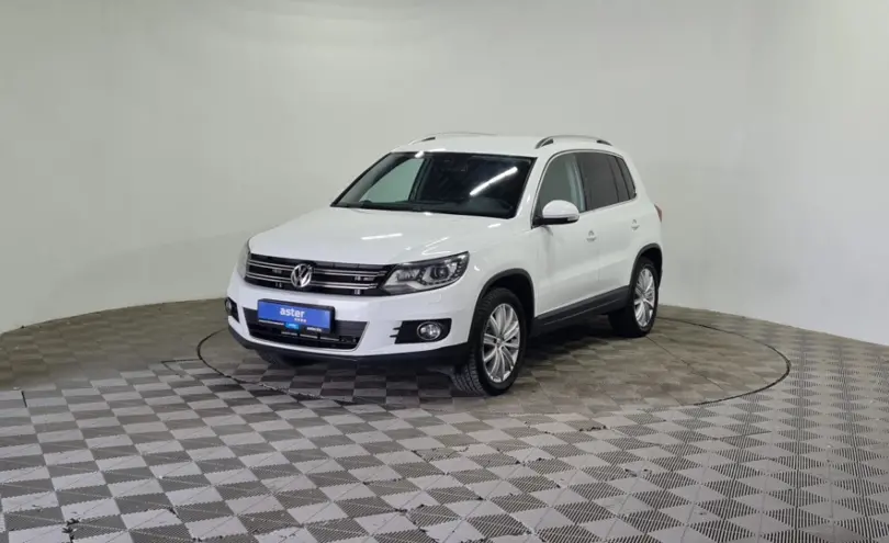 Volkswagen Tiguan 2015 года за 6 990 000 тг. в Алматы