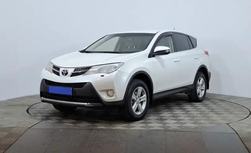 Toyota RAV4 2014 года за 7 850 000 тг. в Астана