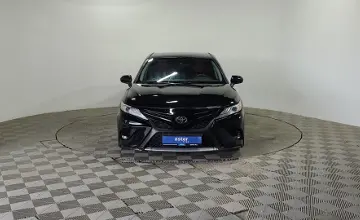Toyota Camry 2020 года за 9 990 000 тг. в Алматы фото 2