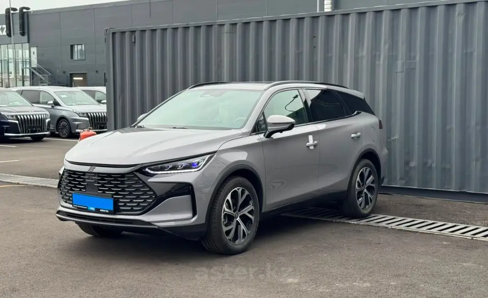 2025 BYD Tang