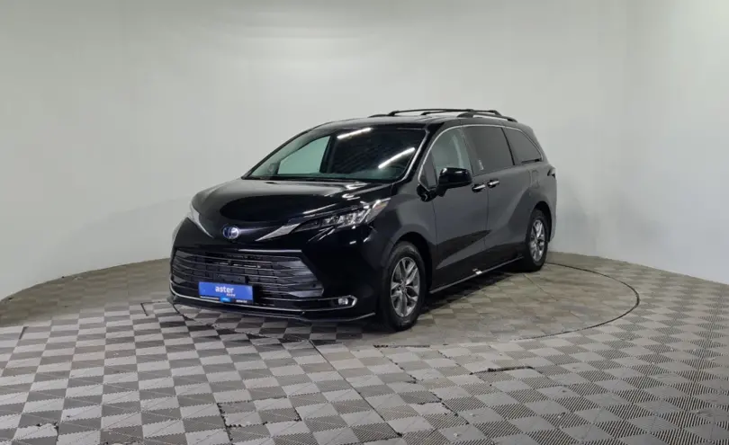 Toyota Sienna 2022 года за 21 100 000 тг. в Алматы
