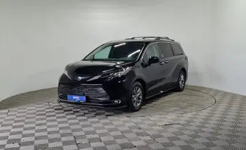 Toyota Sienna 2022 года за 21 100 000 тг. в Алматы фото 1