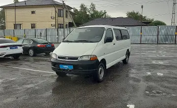 Toyota HiAce 2003 года за 1 990 000 тг. в Алматы фото 1