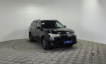 Mitsubishi Outlander 2013 года за 5 990 000 тг. в Алматы фото 3