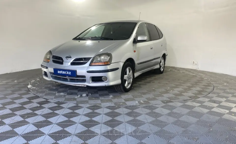 2000 Nissan Almera Tino