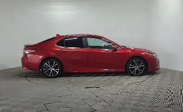 Toyota Camry 2019 года за 10 400 000 тг. в Алматы фото 4