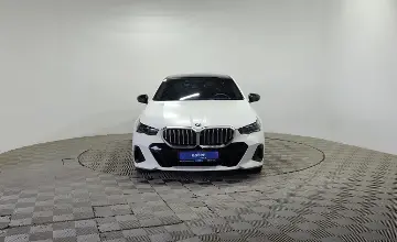 BMW 5 серии 2024 года за 36 980 000 тг. в Алматы фото 2