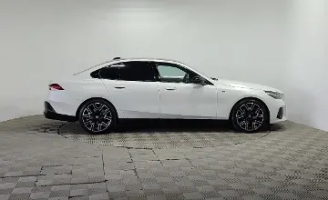 BMW 5 серии 2024 года за 36 980 000 тг. в Алматы фото 4
