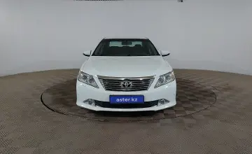 Toyota Camry 2014 года за 8 690 000 тг. в Шымкент фото 2