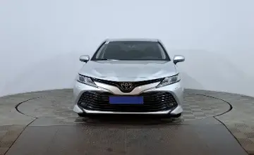 Toyota Camry 2018 года за 10 790 000 тг. в Астана фото 2