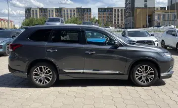 Mitsubishi Outlander 2018 года за 8 490 000 тг. в Караганда фото 4