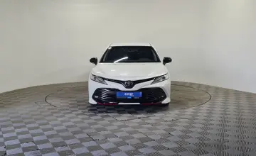 Toyota Camry 2020 года за 14 550 000 тг. в Алматы фото 2