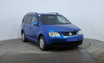 Volkswagen Touran 2004 года за 1 650 000 тг. в Астана фото 3