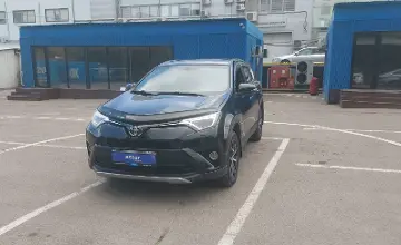 Toyota RAV4 2018 года за 10 990 000 тг. в Алматы фото 1