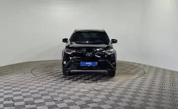 Toyota RAV4 2018 года за 10 990 000 тг. в Алматы фото 2