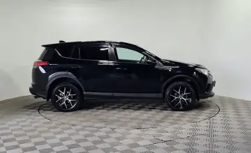 Toyota RAV4 2018 года за 10 990 000 тг. в Алматы фото 4
