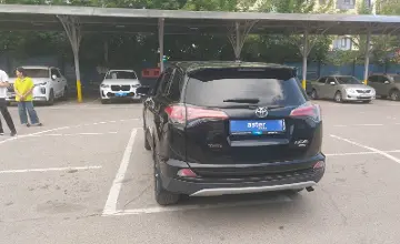 Toyota RAV4 2018 года за 10 990 000 тг. в Алматы фото 4