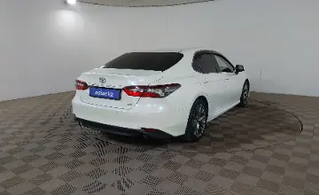 Toyota Camry 2022 года за 12 190 000 тг. в Шымкент