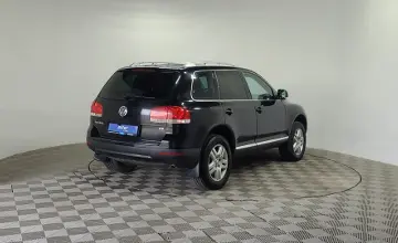 Volkswagen Touareg 2005 года за 2 650 000 тг. в Алматы