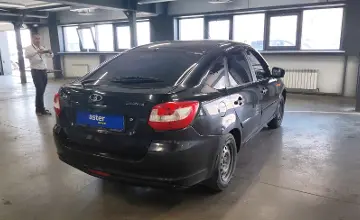 LADA (ВАЗ) Granta 2015 года за 1 990 000 тг. в Астана фото 3