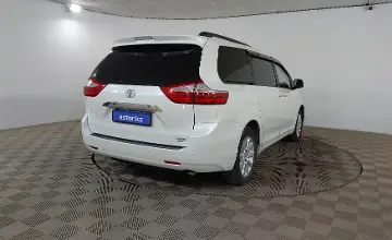 Toyota Sienna 2016 года за 14 950 000 тг. в Шымкент
