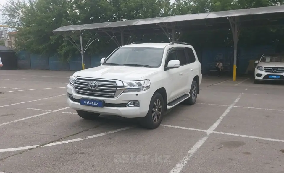 2019 Toyota Land Cruiser