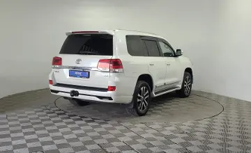 Toyota Land Cruiser 2019 года за 32 000 000 тг. в Алматы