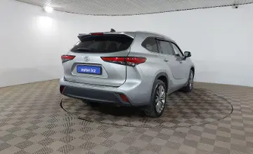 Toyota Highlander 2022 года за 17 690 000 тг. в Шымкент