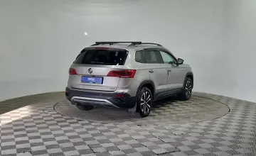Volkswagen Taos 2022 года за 9 390 000 тг. в Алматы
