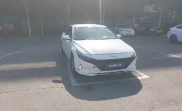 Hyundai Elantra 2022 года за 6 250 000 тг. в Алматы фото 2