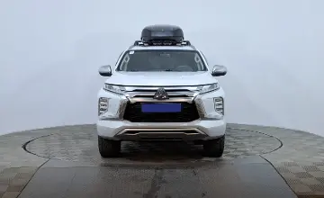 Mitsubishi Pajero Sport 2020 года за 14 690 000 тг. в Астана фото 2